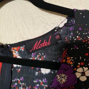 Floral Bell-Sleeved Romper with Faux Buttons and Back Zipper